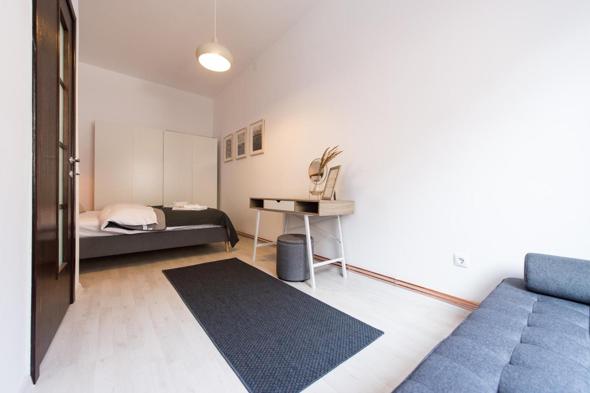 Charming Old Town Flat With Mountain View Lejlighed Braşov Eksteriør billede